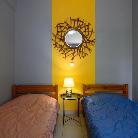 Rea Apartment II "1Minute From The Beach" Kalamata Ngoại thất bức ảnh