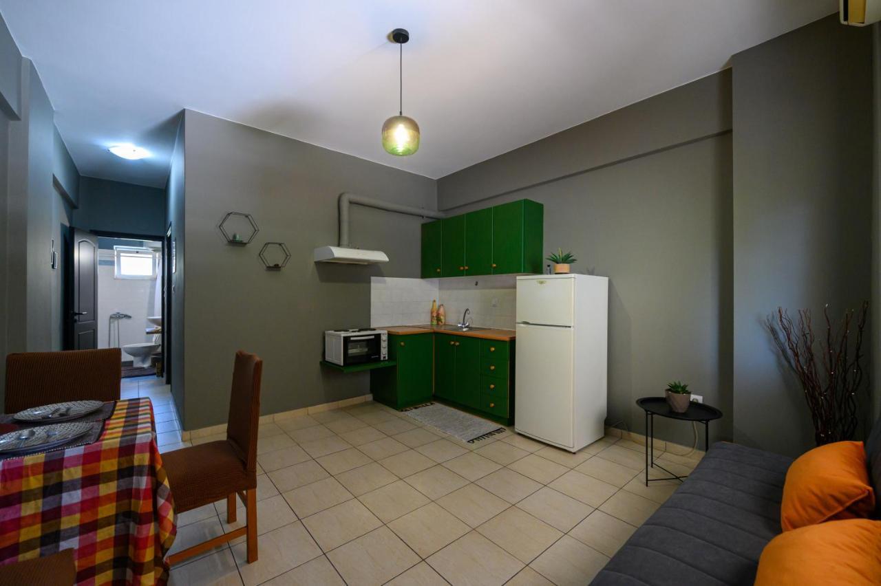 Rea Apartment II "1Minute From The Beach" Kalamata Ngoại thất bức ảnh