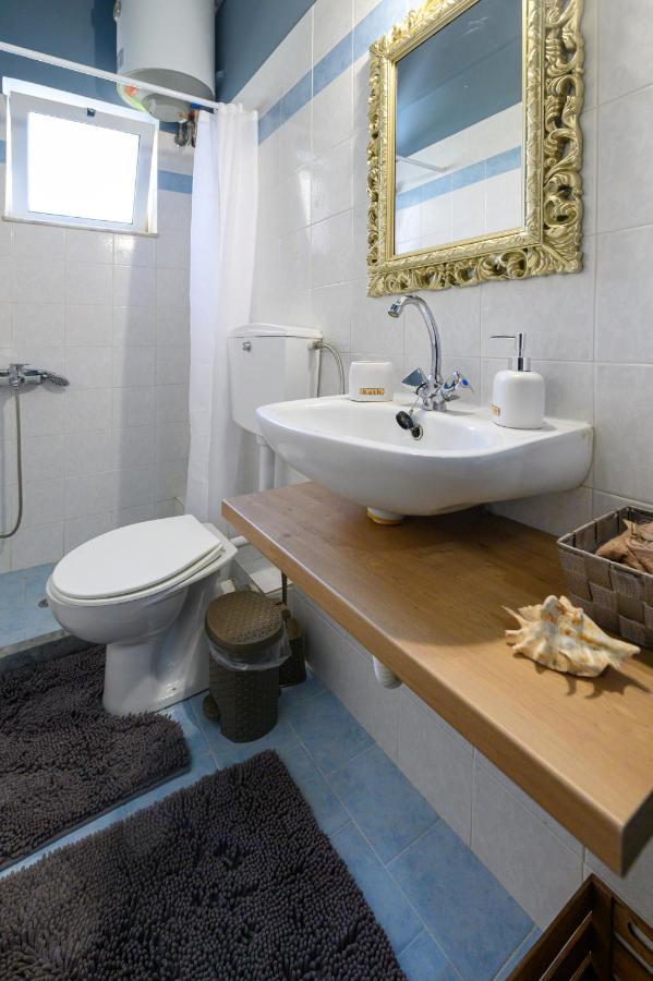 Rea Apartment II "1Minute From The Beach" Kalamata Ngoại thất bức ảnh